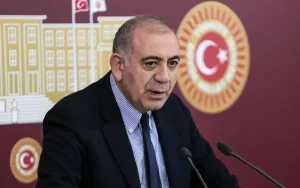 gursel-tekin-chp-il-binasina-polisle-girmem-oraya-nasil-girecegimi-biliyorum